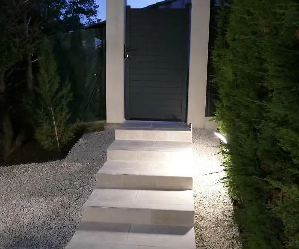 Les Hauts De بيت للعطل Reillanne